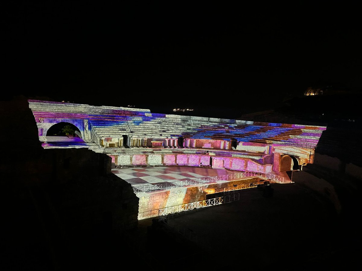 🏛️ Assistim a la celebració dels XXV anys del nomenament del conjunt arqueològic de Tàrraco com a Patrimoni Mundial de la Humanitat.

Amb "Soc part de tu" i el màpping "El futur ja té memòria", hem pogut sentir el batec de l'antiga Tàrraco!

Gràcies equip tècnic de <a href="/TGNcultura/">Tarragona Cultura</a>!