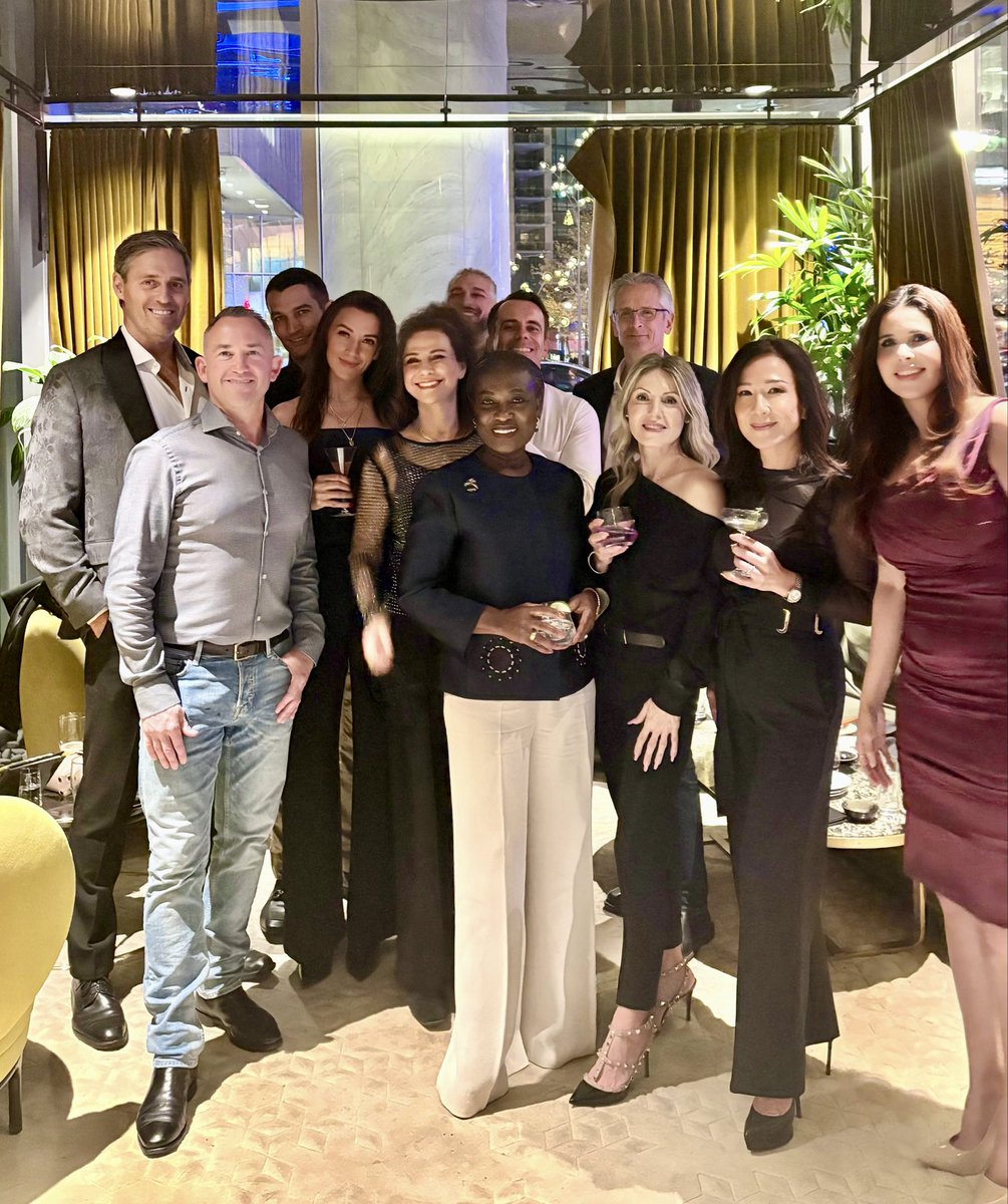 MINDFUL NIGHTS - End-of-year celebration. 
A heartfelt thanks to everyone who joined us for the November edition of Mindful Nights, our special end‑of‑year celebration, organized by The Mindful Negotiators COMMUNITY, a division of Mindful Negotiators. It was a wonderful time.