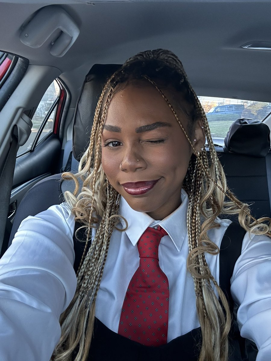 mberbrianna's tweet image. On my way to #serve cvnt at this party