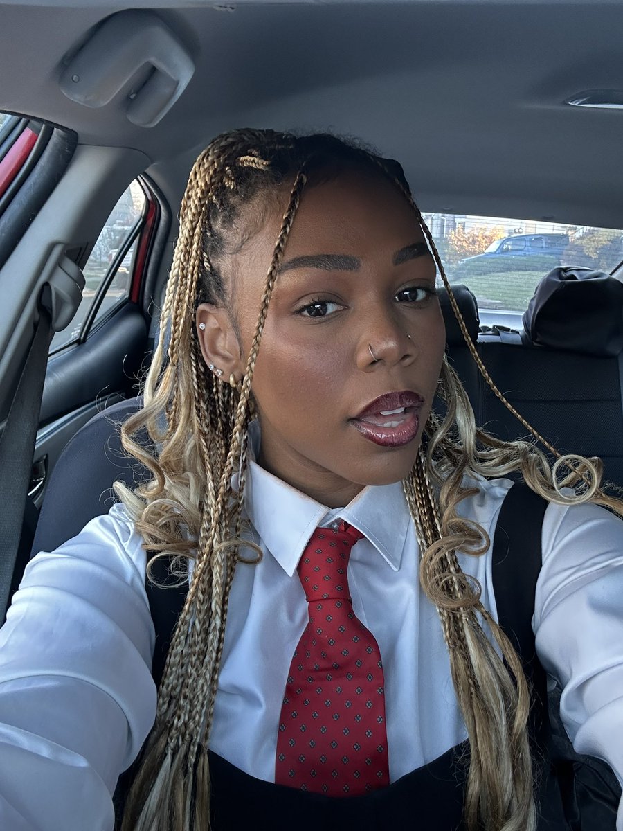 mberbrianna's tweet image. On my way to #serve cvnt at this party