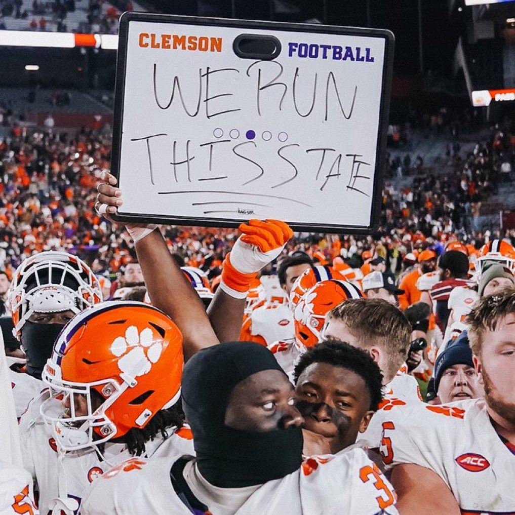 NextGenTigers's tweet photo. CLEMSON WINS IN COLUMBIA 28-14

LITTLE BROTHER. 

“Hey Siri, play Tiger Rag” https://t.co/36DgMslOXZ