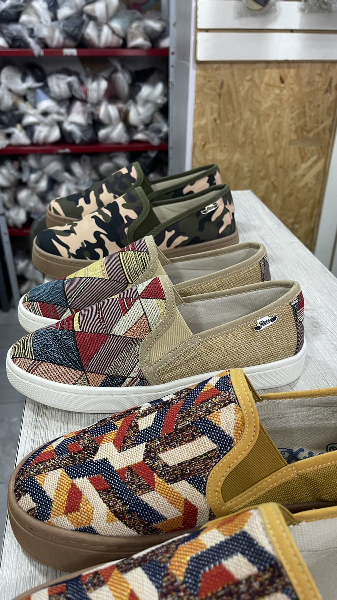 ShoesXian's tweet photo. Buscamos clientes #Colombia #Colombianos WhatsApp 3186007988 https://t.co/einCy2doUQ