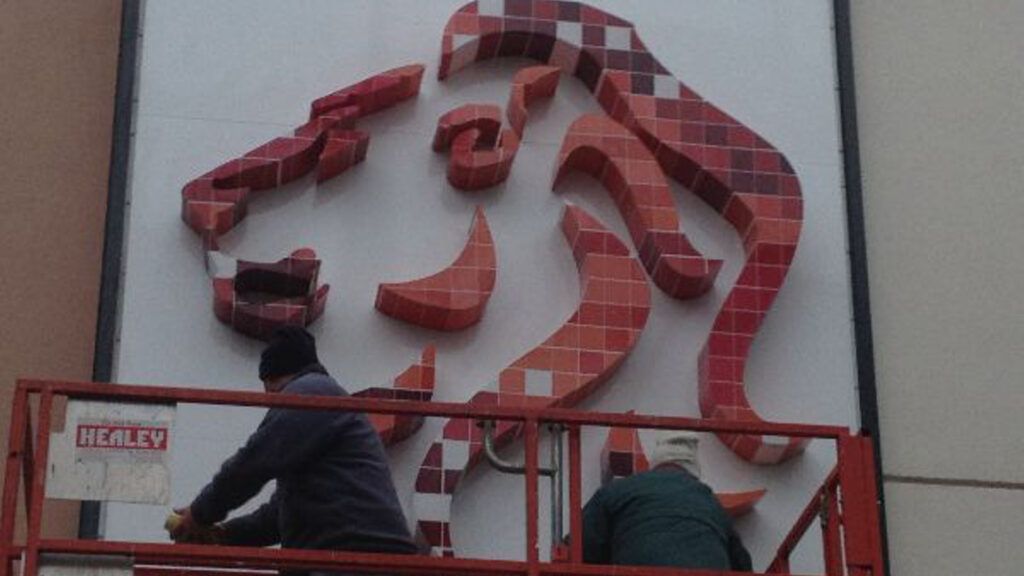 impact4signs's tweet image. From bold shopfront signs to sleek office branding, Impact Signs has been delivering signage that makes an impact since 1991. Read more. im4s.uk/aboutimpact #SignExperts #SignSolutions #CustomBranding