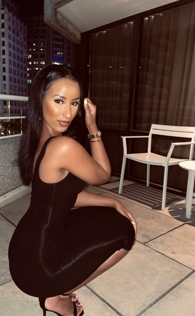 wordsofel's tweet image. Birthday 🥂