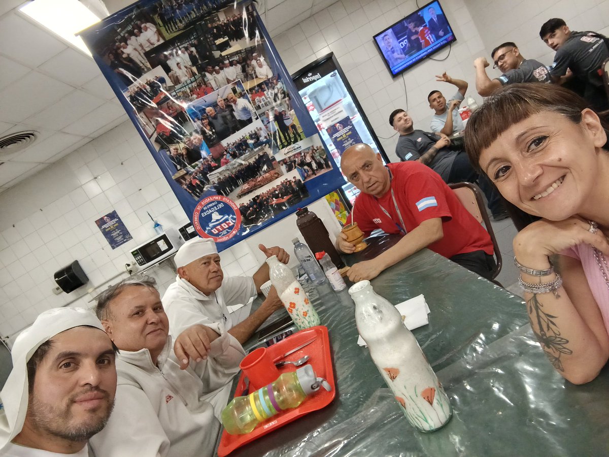 Nuestros desayunos y meriendas siempre con ellos, escuchando conteniendo y apoyando a nuestros compañeros <a href="/CarlosPerezSEC/">Carlos Pérez</a> <a href="/BuffonePablo/">Pablo Buffone</a> <a href="/gabyfranch77/">El PELA 85 🌶️</a> <a href="/DanielOveja/">Daniel Ovejero</a>