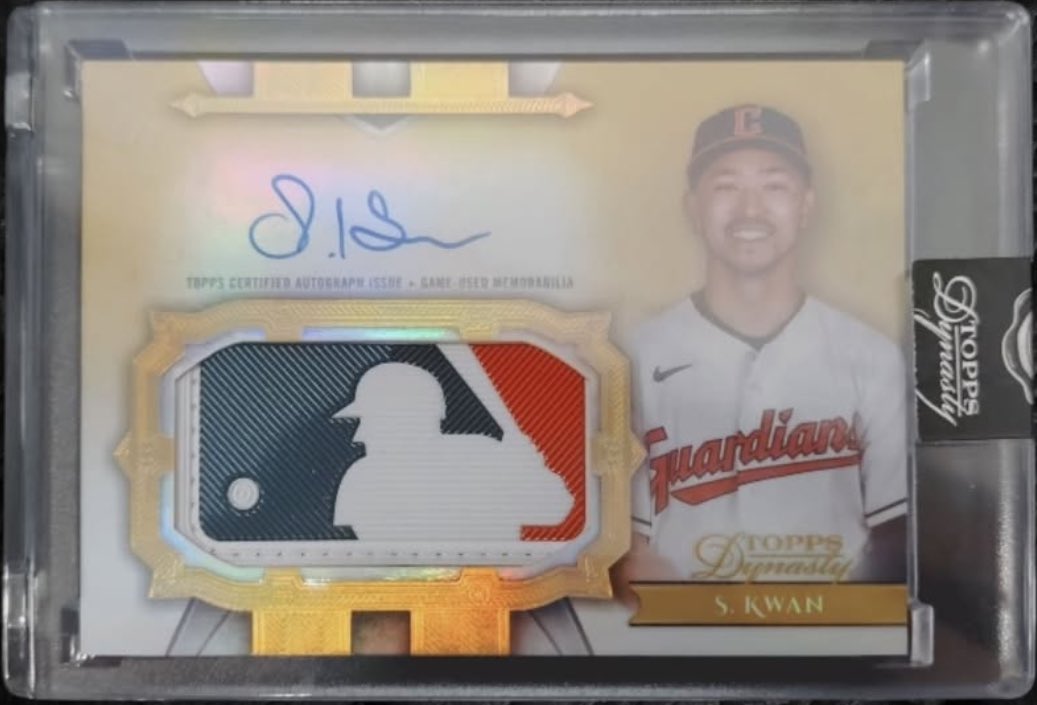 brycemeyer14's tweet image. ISO

2024 Topps Dynasty Steven Kwan 1/1. I know the logoman is overseas somewhere but looking to pick one of these up. Finders fee if you bring me a seller leading to a deal.

PFA, not mine. Photo credit BlezAsia_HQ on instagram.