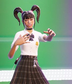 f4wyne's tweet photo. @fortnite i think i was catfished https://t.co/P2H0v2OcFZ