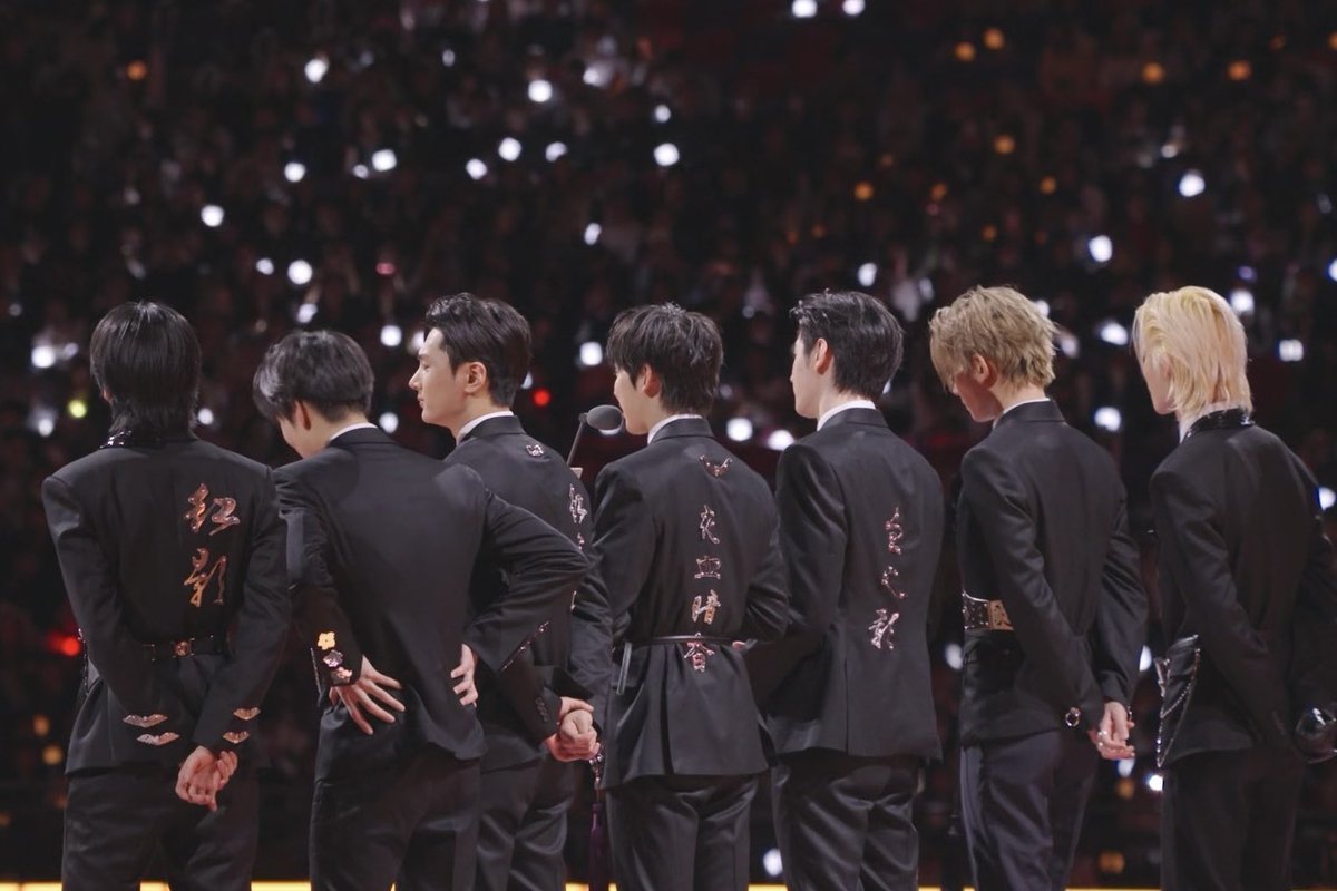 skzenhathinker's tweet photo. i am sooo proud of skzenha 🤍🤍🤍 they are truly the most hardworking and dedicated people ever. they deserve this award and more 🫂🫂 https://t.co/NDeQsDvNpw