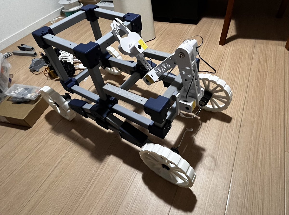 ozo_astro's tweet photo. 0号機？→試作機→初号機 https://t.co/S1wd79WDy5