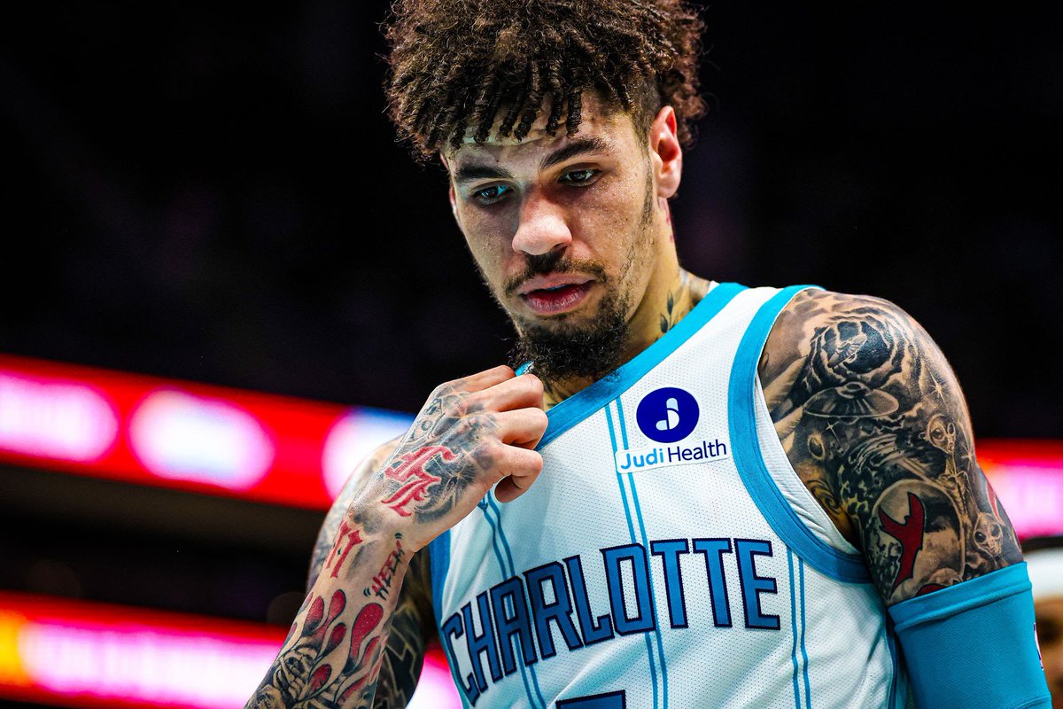 BrickCenter_'s tweet image. The Hornets were down 10 when Lamelo got benched in the 4th quarter. 

The Hornets went on a 26-8 run to win the game without him 🥶
