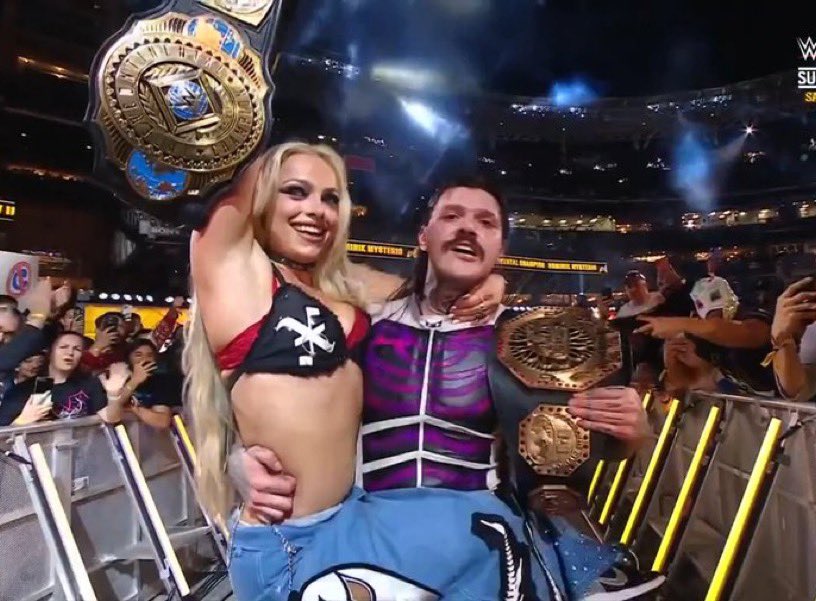 liv is back &amp; dominik mysterio is HIM

money… ABSOLUTE MONEY 💰🙂‍↔️

#SurvivorSeries: War Games