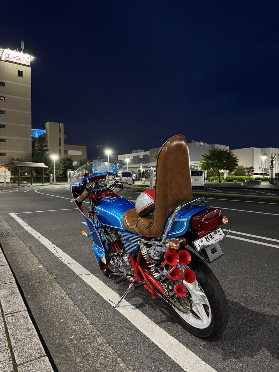 codkrm's tweet photo. ラッパと回転灯外してシートの色変えたいナ https://t.co/dEuq3yPy1T
