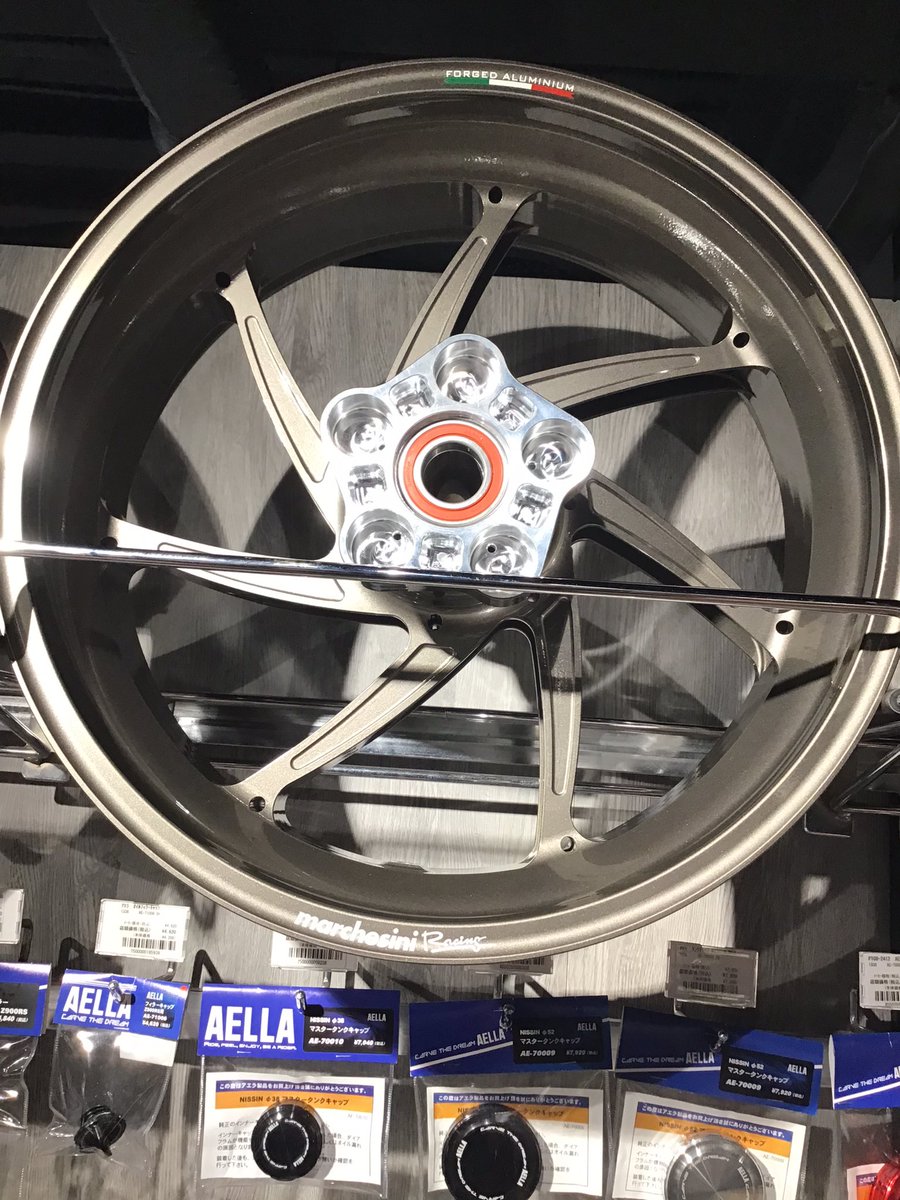 マルケジーニ M7RS Z900RS. ガンメタリック タイプ2 入荷しました