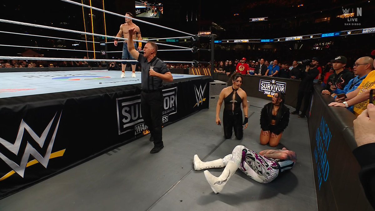 angelsito_yt's tweet image. #DOMINIKMYSTERIO logra vencer a #johncena con la ayuda de #judgmentday, incluyendo a #livmorgan que hizo su regreso. Gran narración durante la lucha, y digna despedida para Cena en un PPV. #SurvivorSeries #WWESurvivorSeries #wargames #SurvivorSeriesWarGames #SurvivorSeries2025