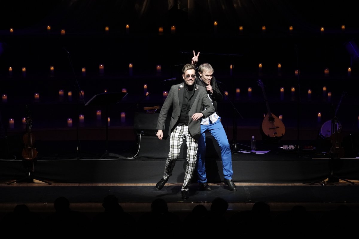 plankton_co_jp's tweet photo. 昨日は【ケルティック・クリスマス】初日のハーモニーホールふくい公演。以前、ドリーマーズ・サーカスとケルクリにこの会場に来た時にドリーマーズと共同で作曲した「ハーモニーホール」を今回日本で初披露。
写真：ハーモニーホールふくい
@culture_ireland 
@IrishEmbJapan https://t.co/6dkHH2F0wd