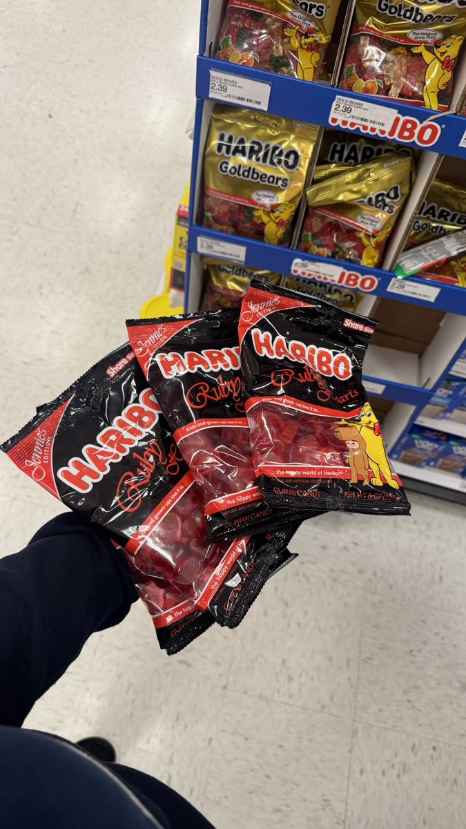drowsyjendeuk's tweet photo. guys i secured the jennie haribo gummies😭🫶🏼 https://t.co/xdhiFeaxhO