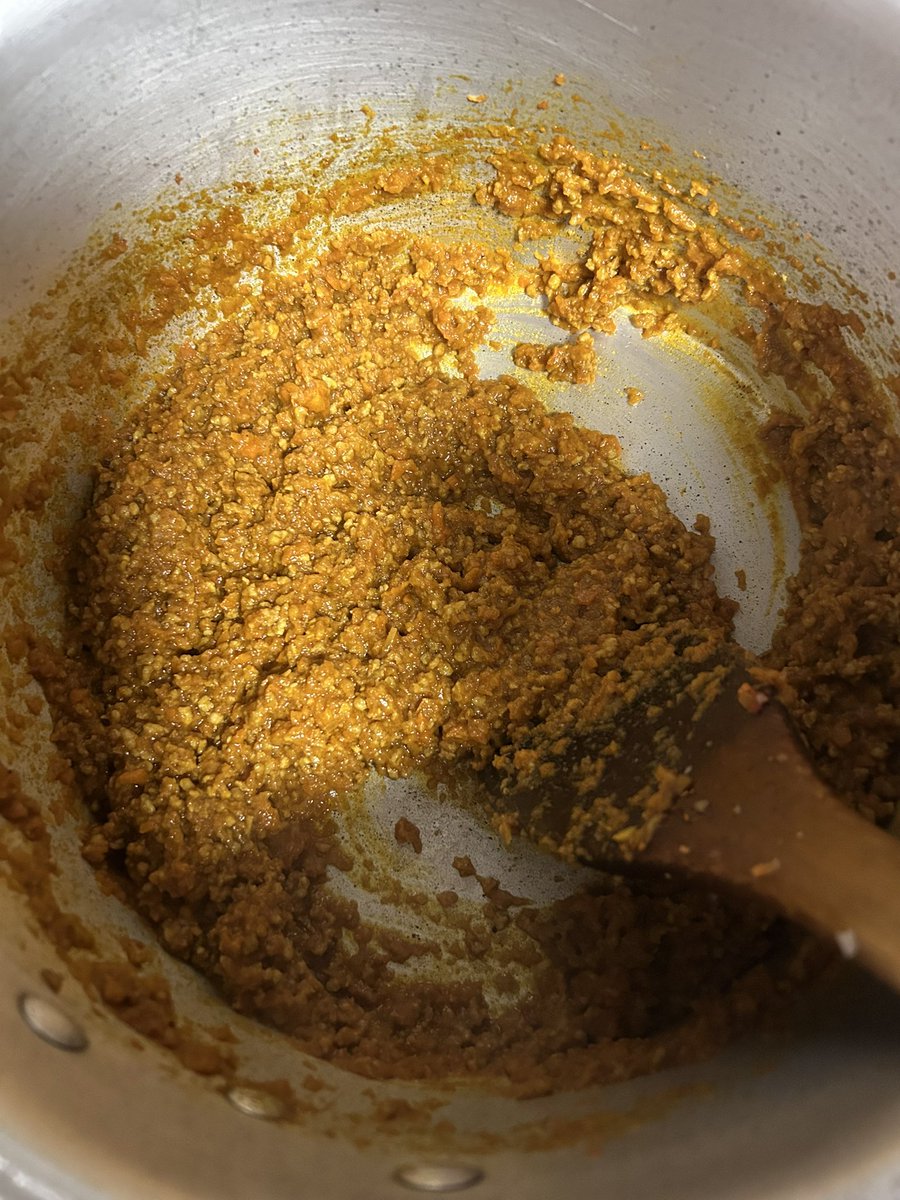 k_trerosso's tweet image. キーマカレー仕込みました🍛
夜の肉飯にいかがでしょうか🤔

#kitchentrerosso 
#燦燦斗 
#昼限定営業 #間借り営業 
#YouTube 
#キーマカレー