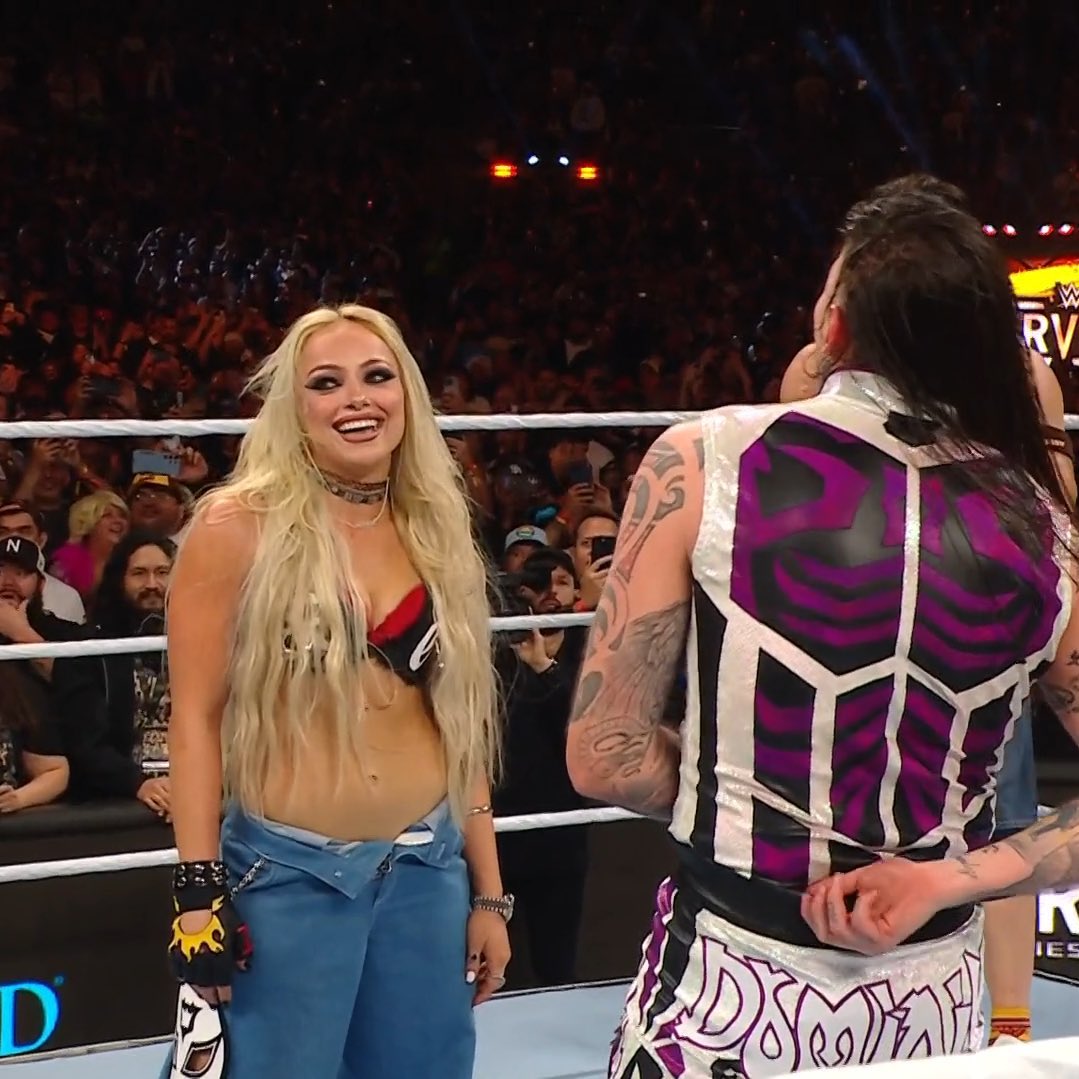 luchalibreonlin's tweet image. PWInsider reporta que inicialmente se esperaba que Liv Morgan recibiera el alta para competir a inicios de 2026, tras su cirugía de hombro, pero logró superar las expectativas gracias a su rehabilitación física y terminó regresando esta noche en Survivor Series. Trabajo fuerte y…