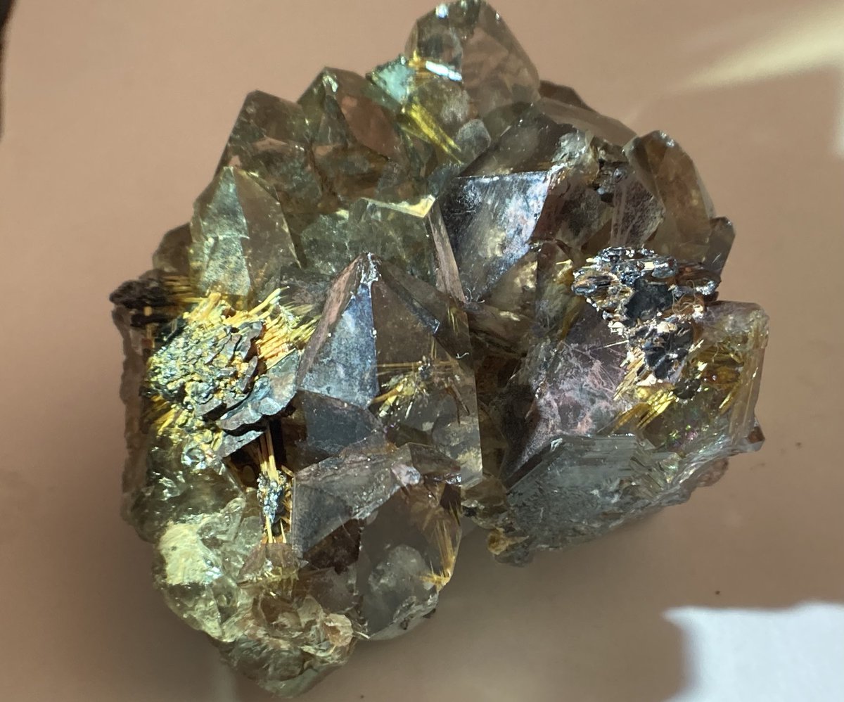 ルチルinクオーツクラスター（群晶） ブラジル産 スモーキークォーツの