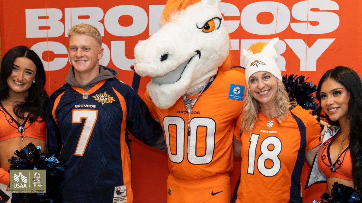 BroncosCheer's tweet image. Honored to spend time at Fort Belvoir today with @5280Miles 🫡🇺🇸

#SaluteToService | #DENvsWAS