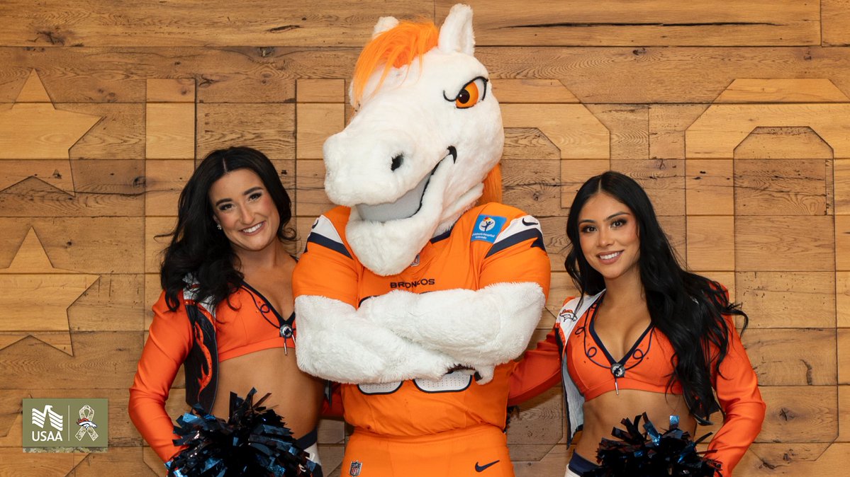 BroncosCheer's tweet image. Honored to spend time at Fort Belvoir today with @5280Miles 🫡🇺🇸

#SaluteToService | #DENvsWAS