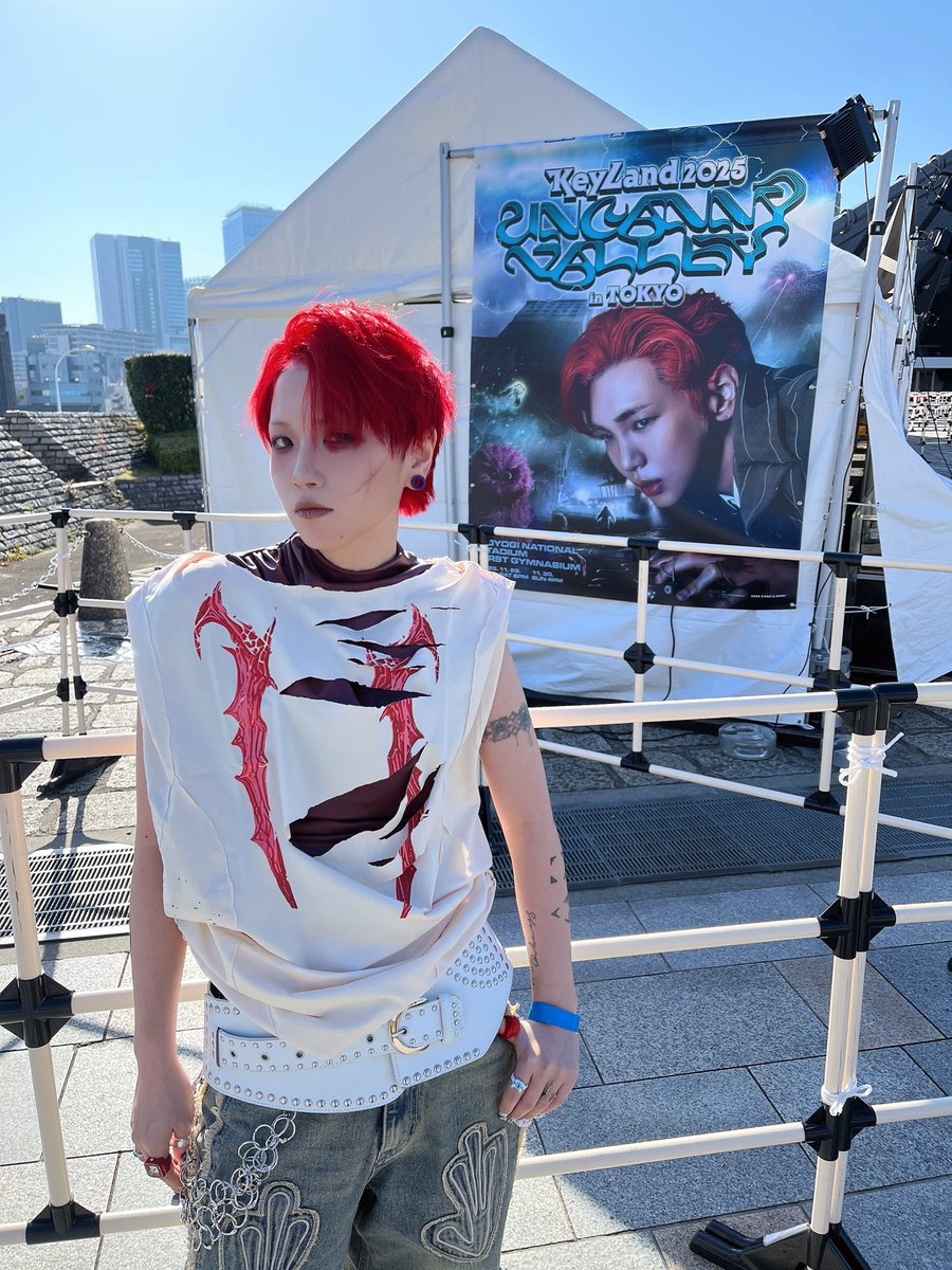 そるとん tweet media