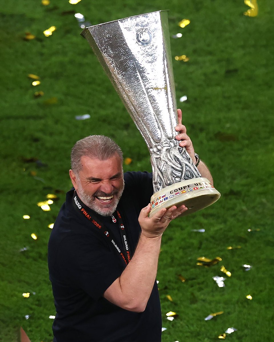 AgeofAnge's tweet image. They sacked him because of PL results with Gray &amp;amp; Davies at CB, whilst he prioritised actually winning a trophy 

He finished 5th after losing Kane but people just forgot about that, now they see how average the team actually is.

What a job he did