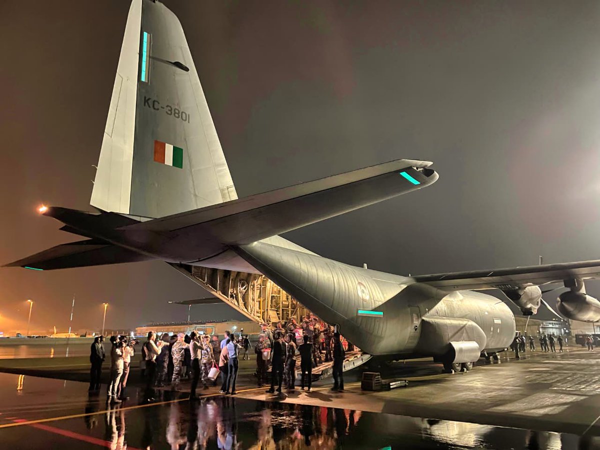 IAF_MCC's tweet image. #OperationSagarBandhu | IAF Humanitarian Assistance

As part of India’s ongoing relief efforts in Sri Lanka, the Indian Air Force has positioned Mi-17 V5 helicopters in Colombo for swift HADR operations.

IAF transport aircraft are earmarked for large-scale evacuation of Indian…