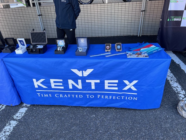 ricoland_mito's tweet photo. イベント盛り上がってきております！

ビートンさんのピンスト受付は作業状況により変わりますのでお早目のご来店をお願いいたします。

渡辺選手、難波さんケンテックスさんのブースにおりますー

ご来店お待ちしております！

＃ルバード　@kentex_direct @mohikanveaton @nyanba_youka ＃ライコ水戸 https://t.co/boNLGyPo2I