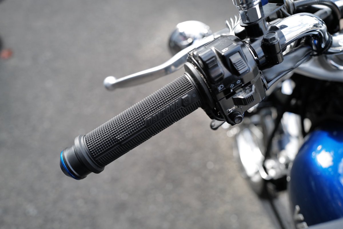 グリップヒーターの取り付け、ありがとうございました🙇‍♂️
#sr400 #カスカーダ #北九州 #デイトナ