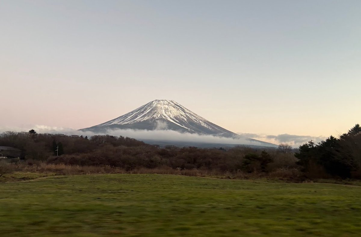 satoshi_exe_'s tweet image. 山梨といえば、富士山。

ということで
MSFS vs リアル

#MSFS2024 #FlightSimulator 
#フライトシミュレーター
