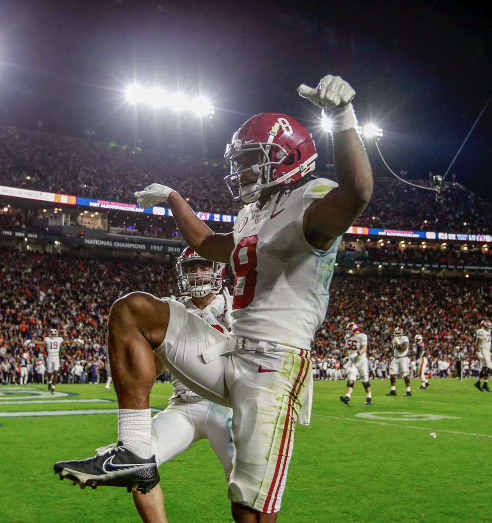 The Crimson Crane has returned!!!

Isaiah Horton recreating the infamous pose first made by former Alabama WR John Metchie III during the 2021 Iron Bowl.