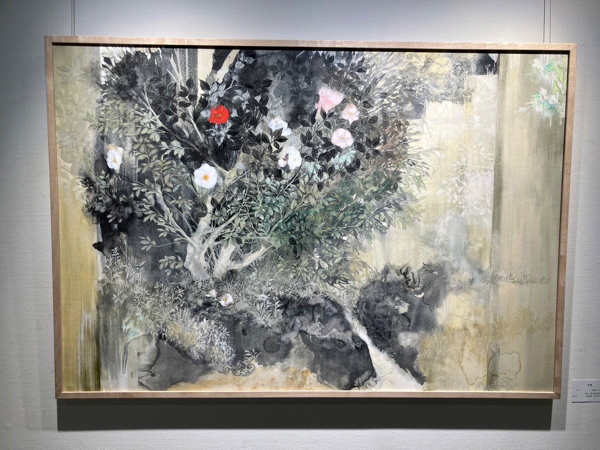 matsuzakaya_art's tweet photo. 【福本百恵日本画展】
-百花恵囀-
🌸HYAKKAKEITEN🌸
伝統的な花鳥画の世界を
現代の感性で表現🦜
その美しい世界を
どうぞご覧ください。
12/2(火)16時迄
#松坂屋名古屋 #ARTHUB NAGOYA #日本画 #花鳥画 #アート #福本百恵 #赤 https://t.co/ZtiiH1um4r