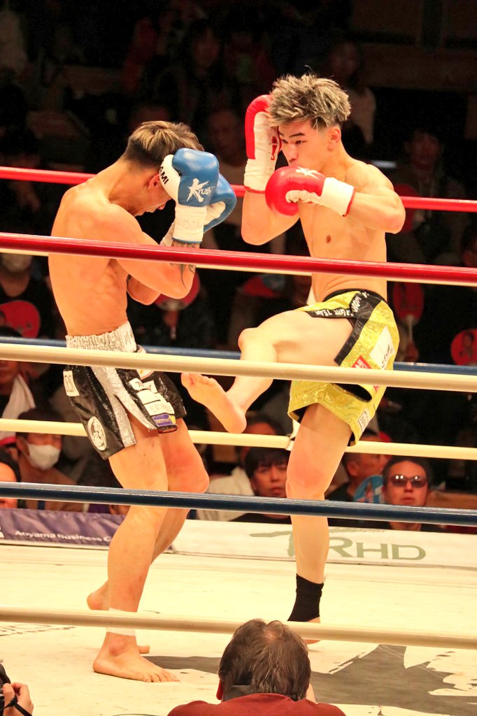 akariiin0907's tweet photo. #Krush182
#豊田優輝 選手(@toyodayuuki0729)
(BELL WOOD FIGHT TEAM)
2R KO勝ち👏🏻✨ ボディへの膝🔥🔥
最高の勝ち方!とよゆうくん最高!
2連勝︎👍🏻 ̖́- ここから来年もどんどん
上がっていってほしい🥺⋆* https://t.co/thnUx8GEeR
