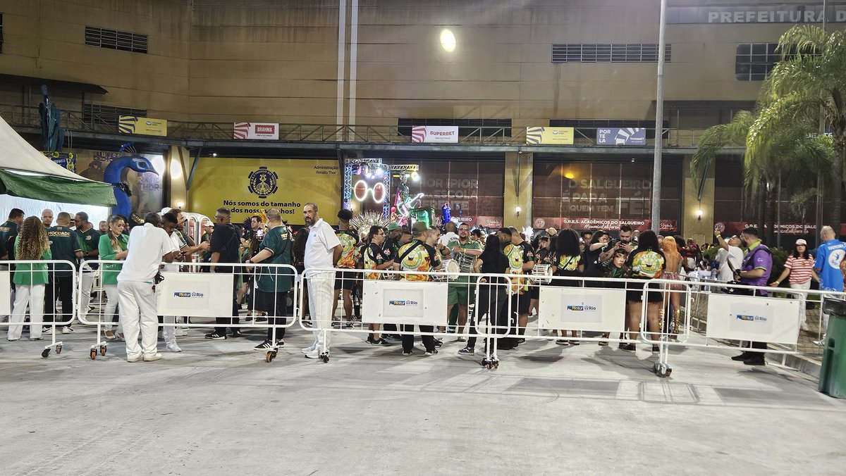 Mais uma noite <a href="/no_rumo/">No rumo carnevalerio.com</a> dos minidesfiles na Cidade do Samba.  Quem abre é a <a href="/GRESMIPM/">Mocidade Independente 🍾✨</a>
#valerio2025 
#Carnaval2026