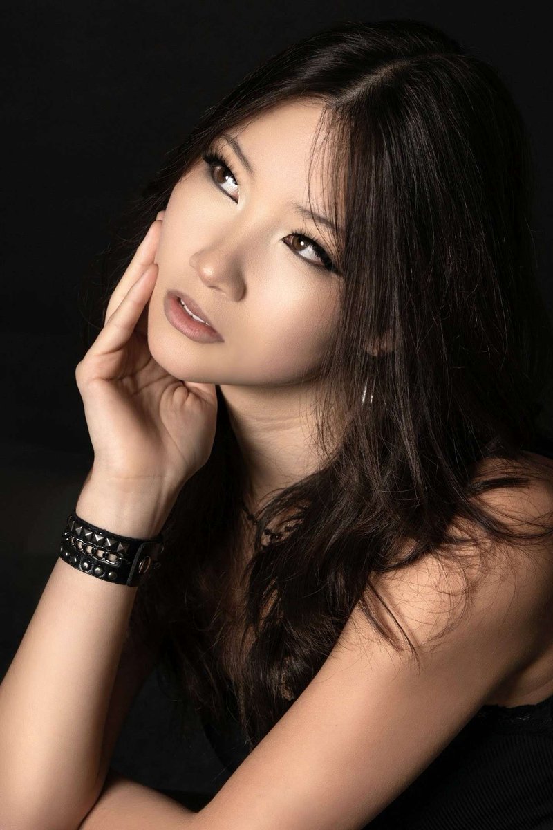 Finally updated my materials with new headshots!

I procrastinated hard on this shoot, so I’m really happy I finally got them done. Super pleased with the results!! 📷🤍