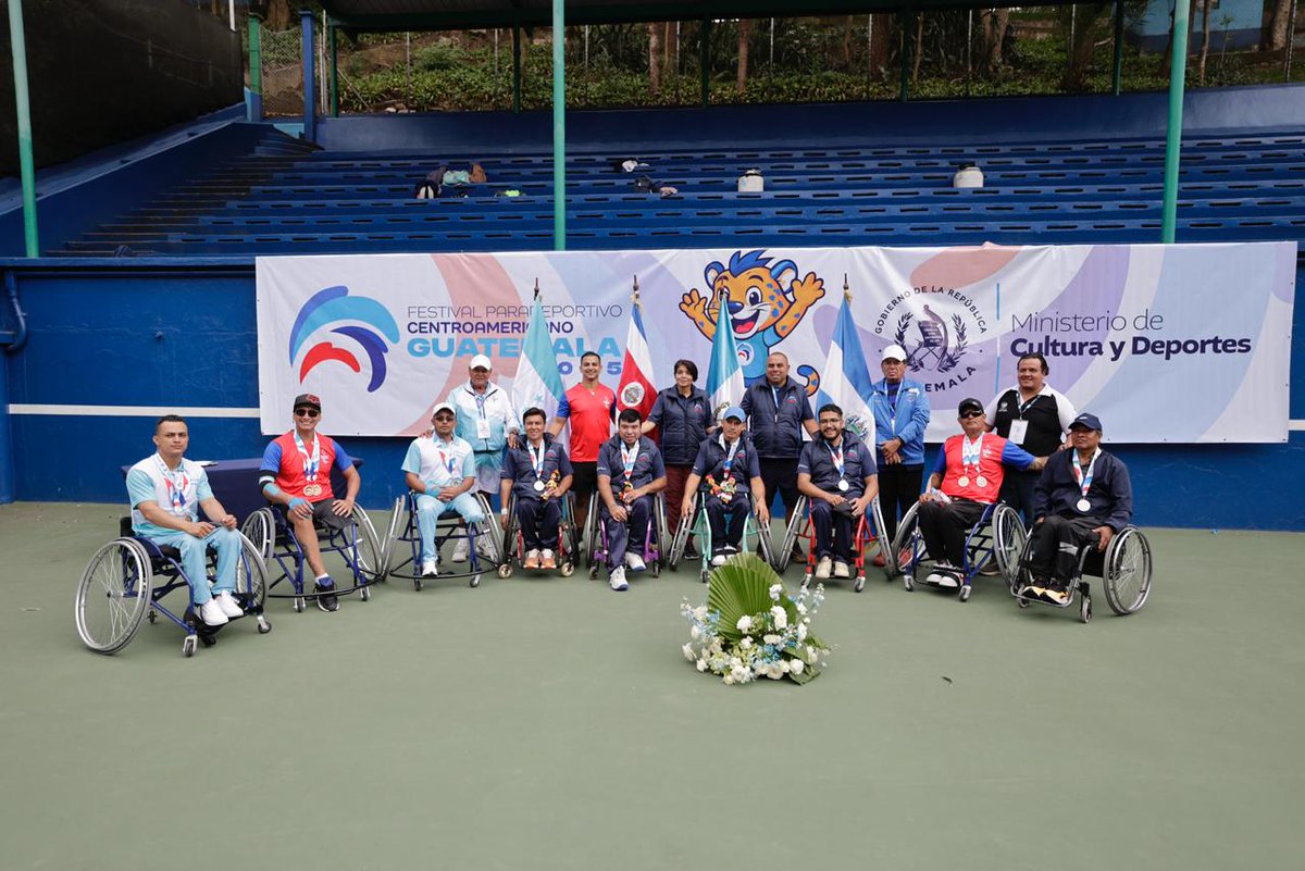 McdGuate's tweet photo. #Guatemala | ¡Dominio nacional en el Tenis en Silla de Ruedas! 🎾🥇🏆

El Festival Paradeportivo Centroamericano Guatemala 2025 finalizó con una gran actuación de la delegación guatemalteca, que conquistó las 4 medallas de oro posibles en el Tenis en Silla de Ruedas. https://t.co/FYilnKf0wv