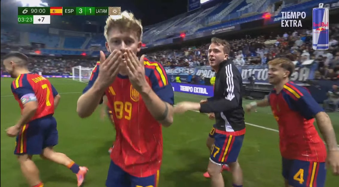 cosmo_army's tweet image. LES GANARON UNOS ESPAÑOLES, NO VUELVAN HDPS.