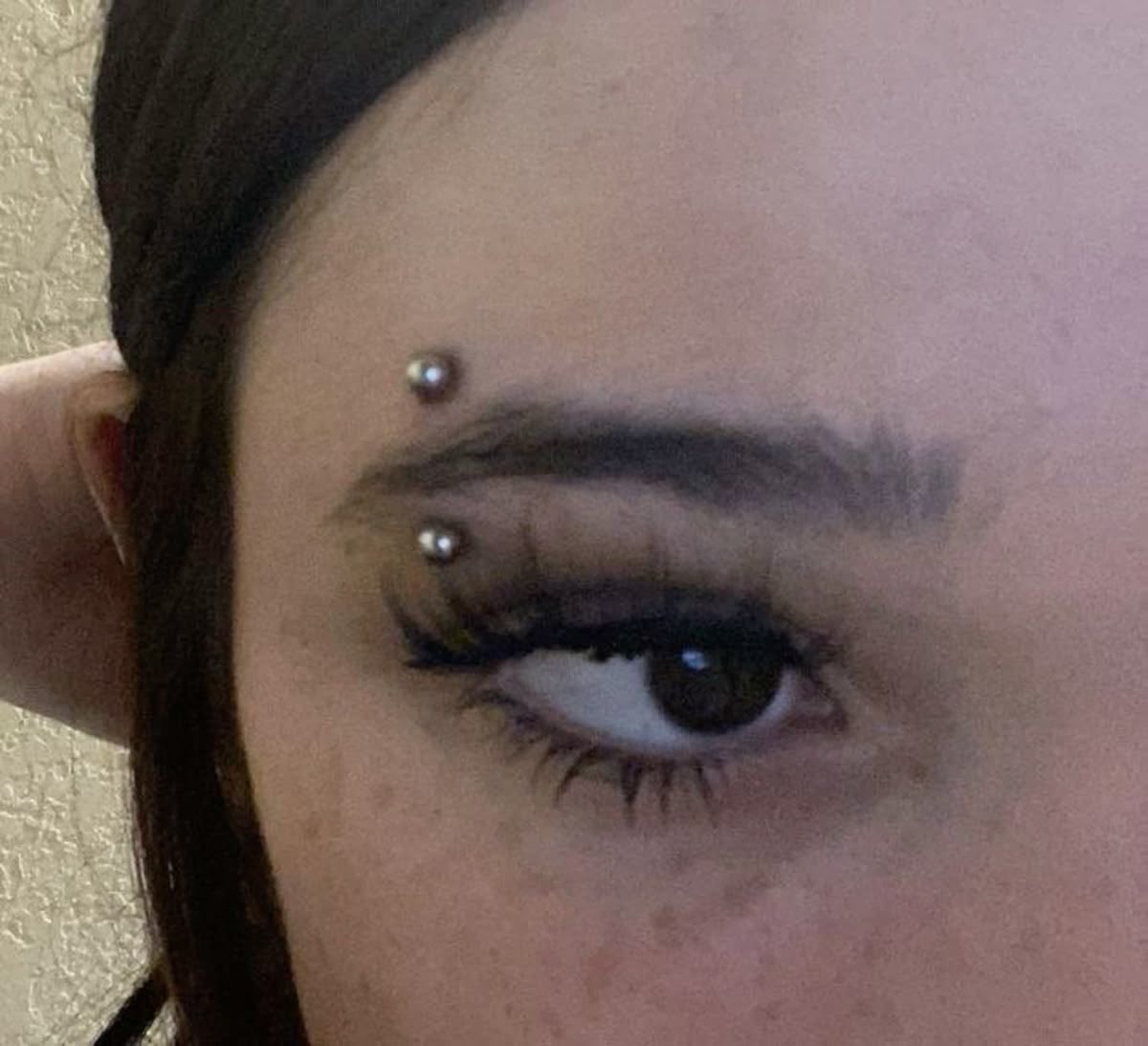 xXMu3icl0v3rXx's tweet photo. eyebrow piercing >>> https://t.co/iAJMF0ZZHi