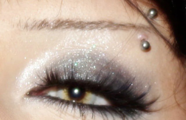 xXMu3icl0v3rXx's tweet photo. eyebrow piercing >>> https://t.co/iAJMF0ZZHi