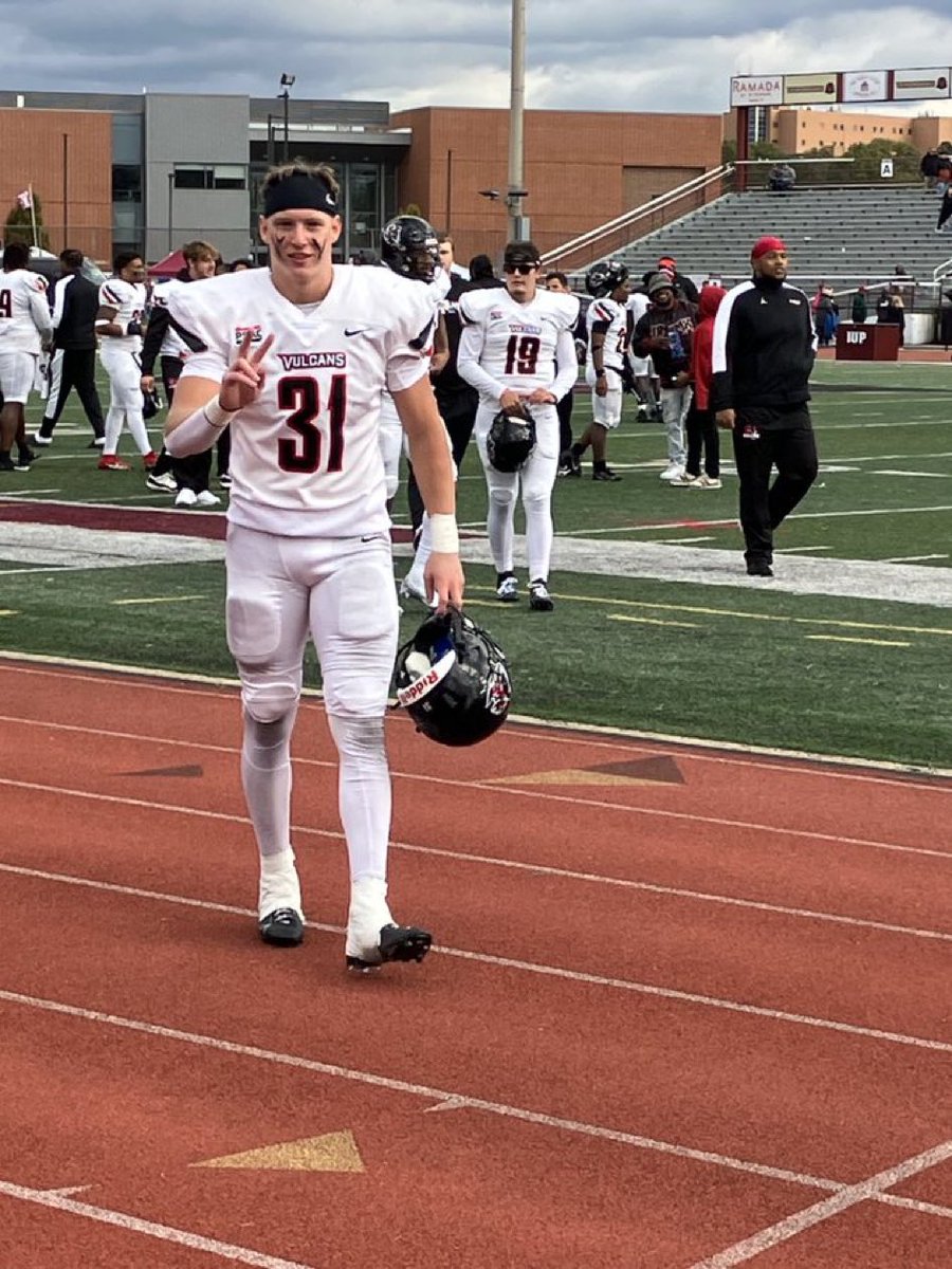 ramblercoach's tweet image. Watching @CharneyKeith play gives me great pride!  Fantastic career!  Tough loss today. Hopefully you give the game one more year.  #baller