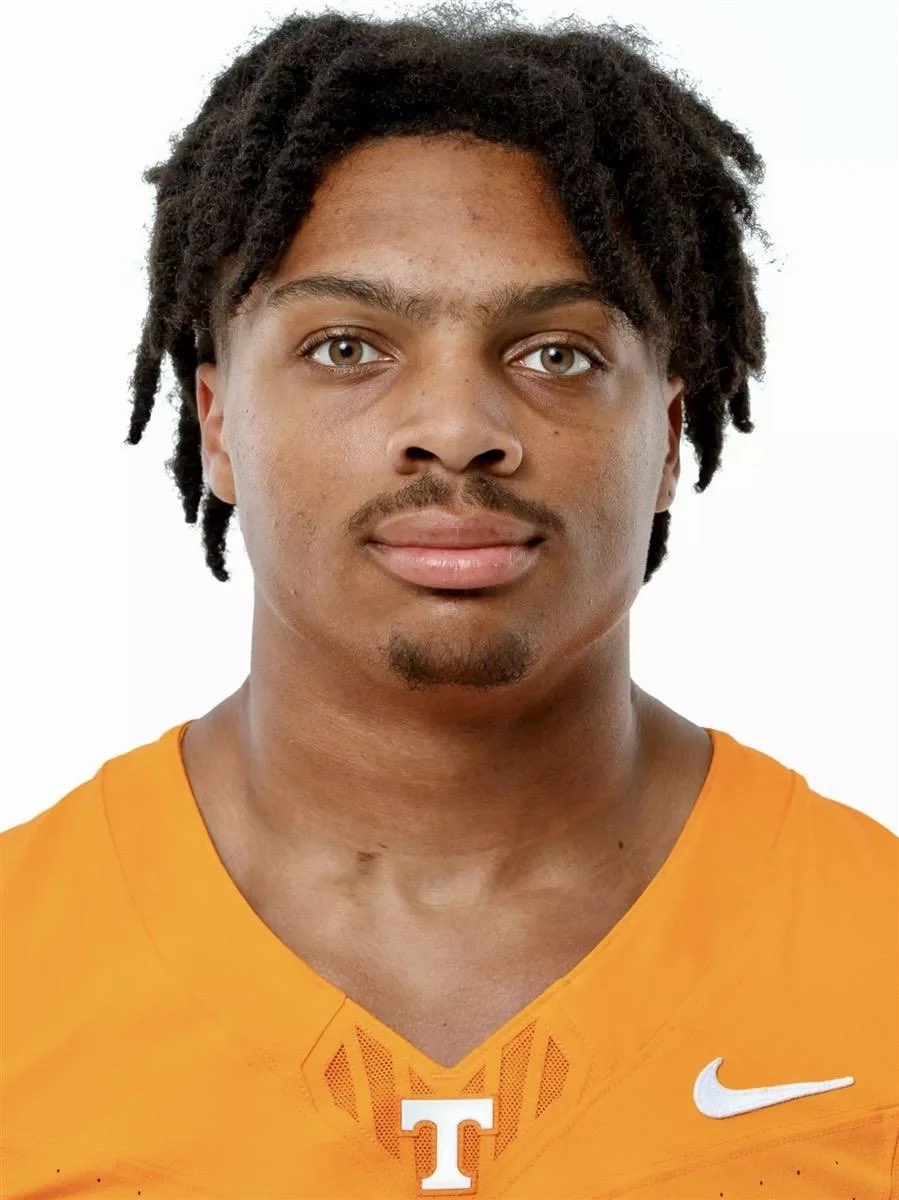 More_Issues's tweet image. The kid from Knoxville