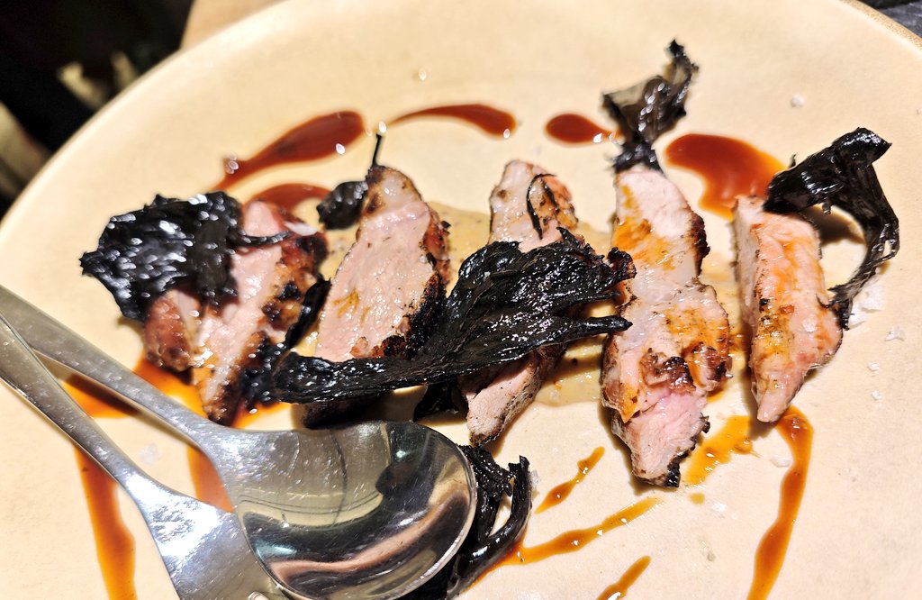 socdevida's tweet image. Al restaurant Quina barra a Olot hi hem menjat molt bé. Quants surts de Barcelona tot canvia... A millor!