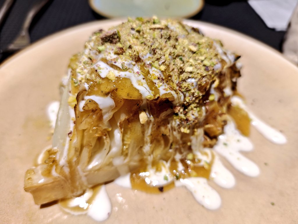 socdevida's tweet image. Al restaurant Quina barra a Olot hi hem menjat molt bé. Quants surts de Barcelona tot canvia... A millor!