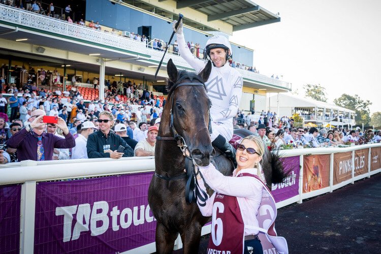 Annabel and Rob Archibald Racing tweet media