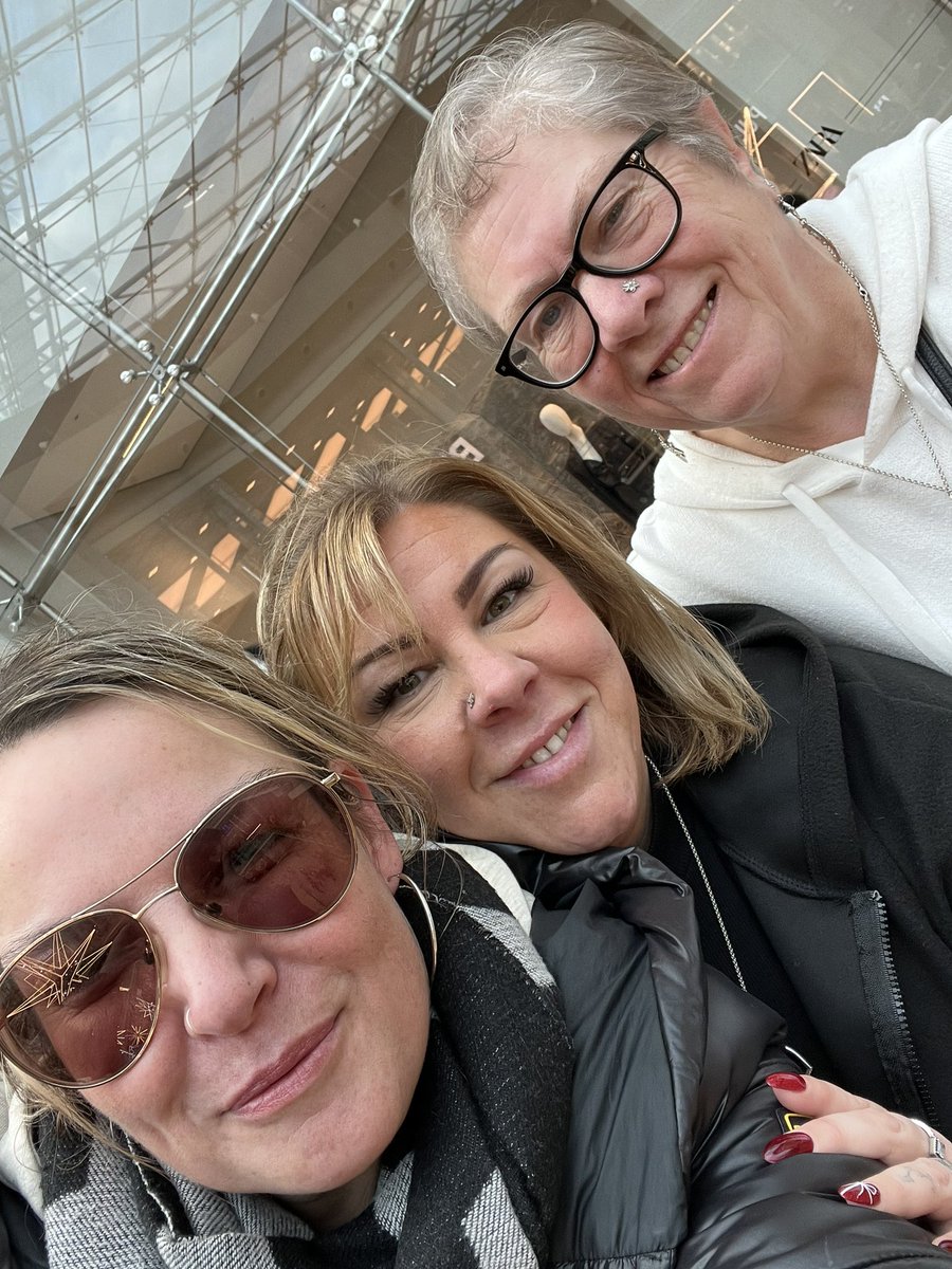 Birmingham City both the girls, shopping piss up #CHRISTMAS 👌🏽🍾🍺🍾💃🏿💃🏿