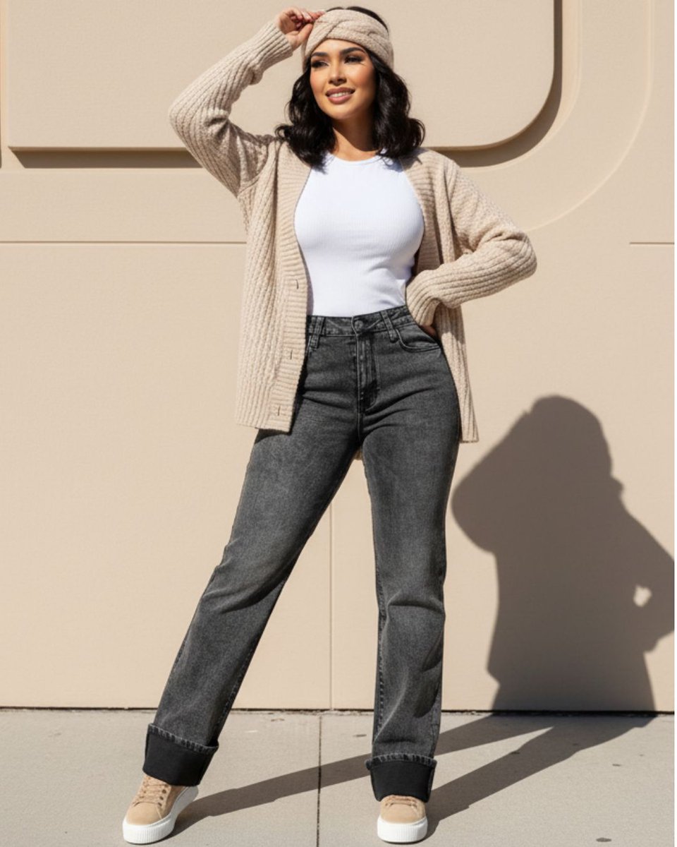 ModaXpressStore's tweet image. New Season, New Collection 🔥
Cozy, Effortless &amp;amp; Totally Wearable — Knits, Denim &amp;amp; Layers Built For Fall/Winter Vibes #ModaXpress #FallFashion

🔎&quot;Stretchy High Waist Cuffed Wide Leg Jeans Black Acid Wash&quot;

➡️ modaxpressonline.com

#DailyFitCheck #FashionFinds #OutfitInspo