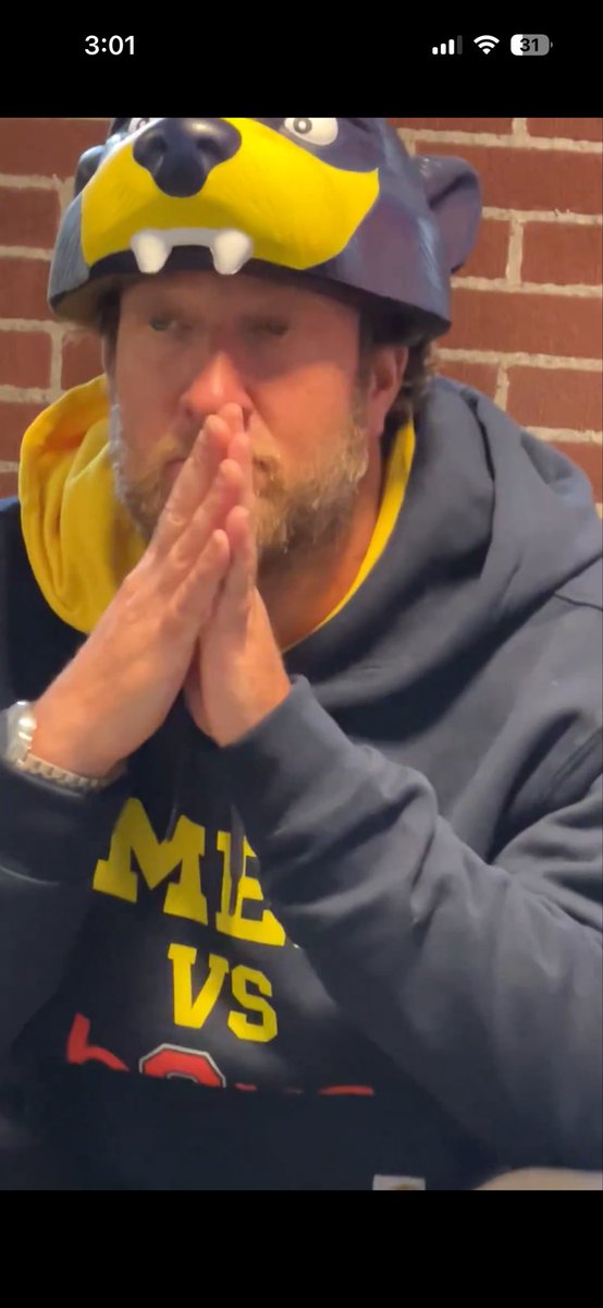 TheeCarter_5's tweet photo. “Who do I call for a refund?” -@stoolpresidente https://t.co/gLsd4zUfog