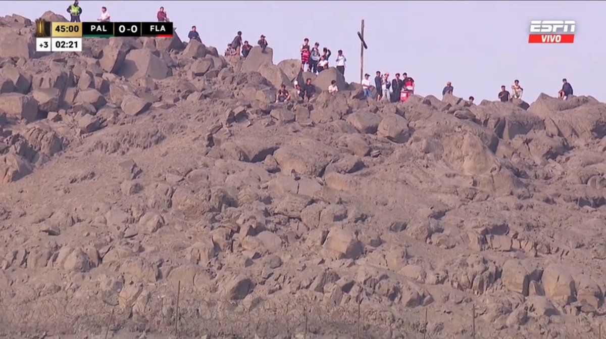 JAJAJAJAJAJ los muchachos viendo la final desde una de las montañas aledañas al estadio 🏆🤣

🗣️ LA BENDITAAAAAAAAAAAAAAAAAAA