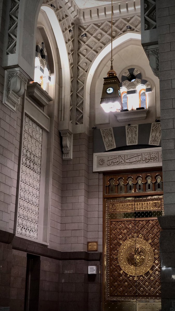 iyasax's tweet photo. أحَب صوري للحرمين 🤍🕋 https://t.co/m2hFhuyLuQ